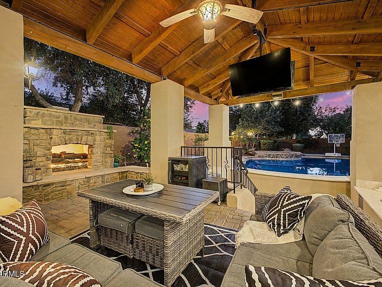 11627 E REGAL Court photo 2