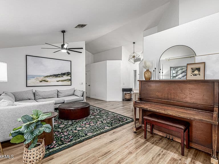 1342 N 61st Pl photo 1