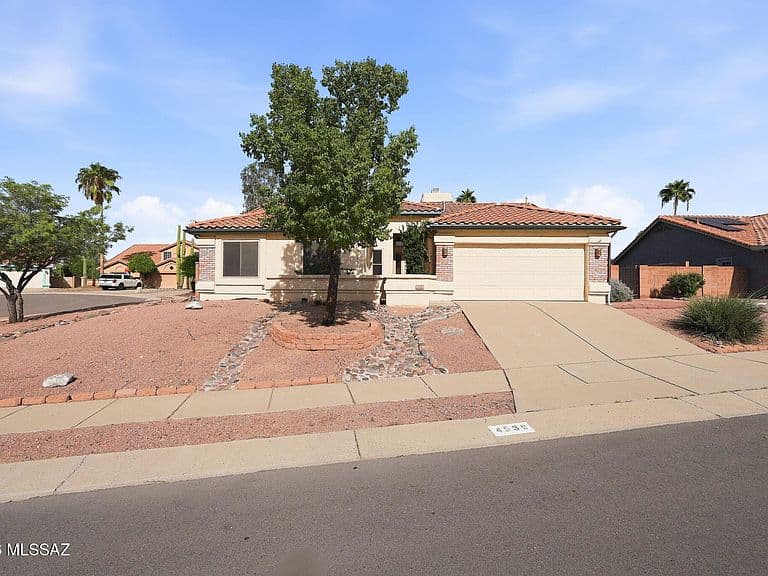 4530 W Lord Redman Loop photo 2