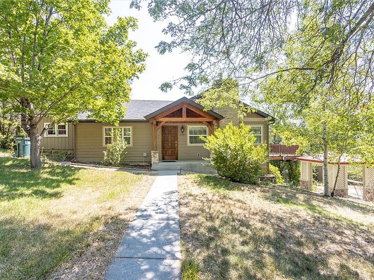 244 Parkhill Dr photo 1