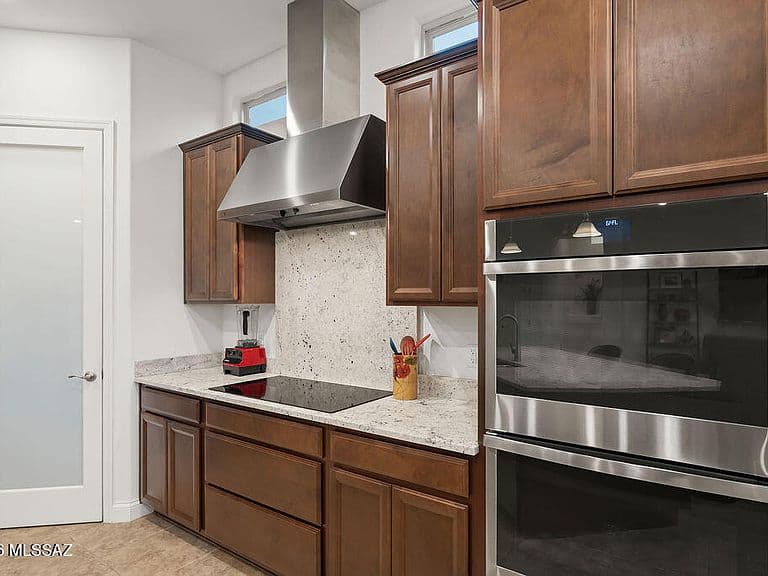 887 S Castar Dr photo 3
