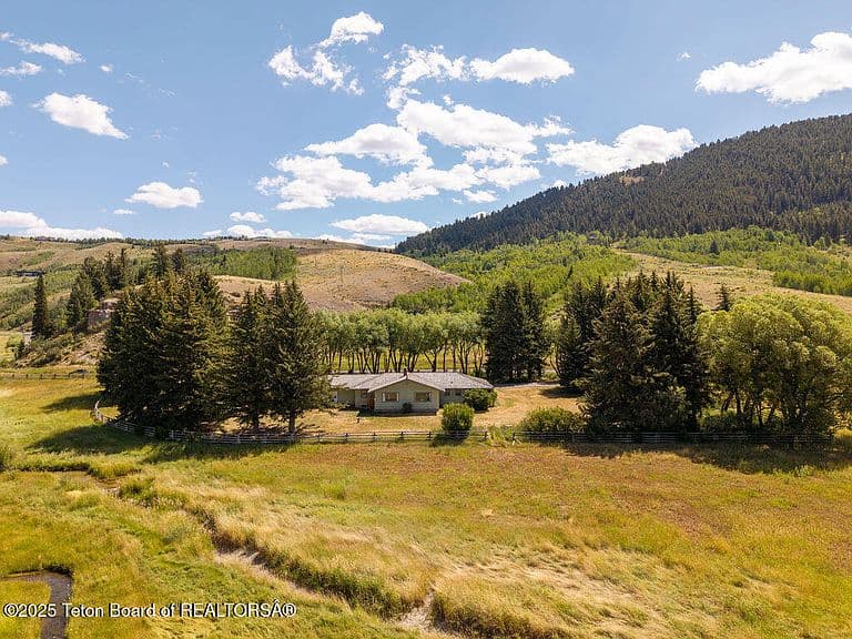 1000 N Spring Gulch Rd photo 1