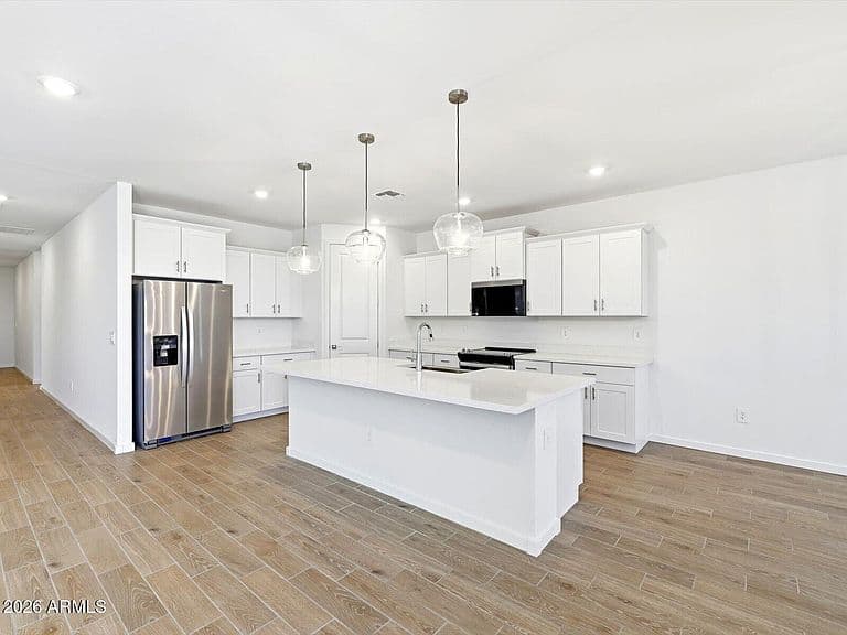 24451 W GWEN Street photo 4