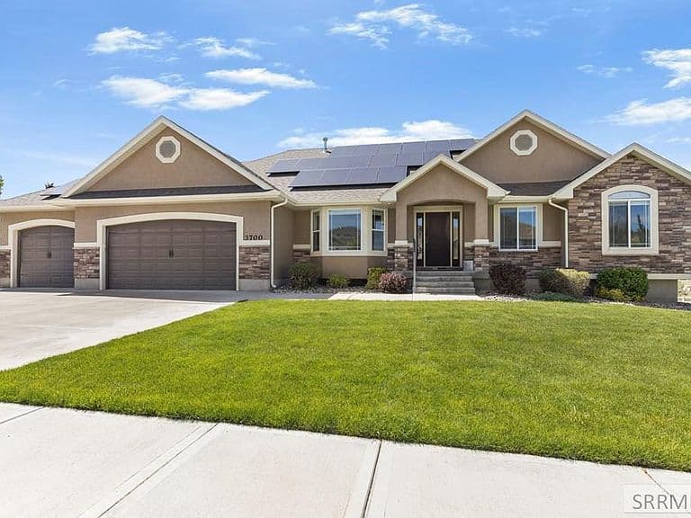 3700 S Founders Pointe Dr photo 2