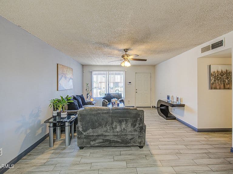 4230 W KALER Drive photo 4