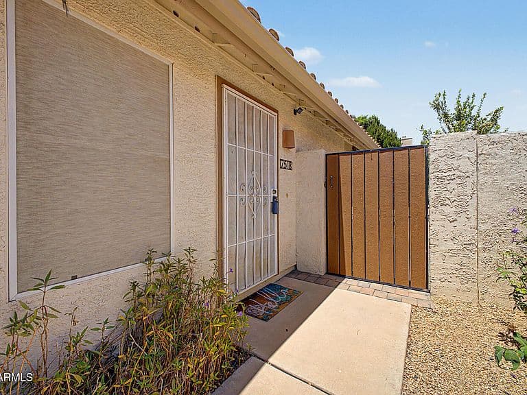 7518 W KERRY Lane photo 4
