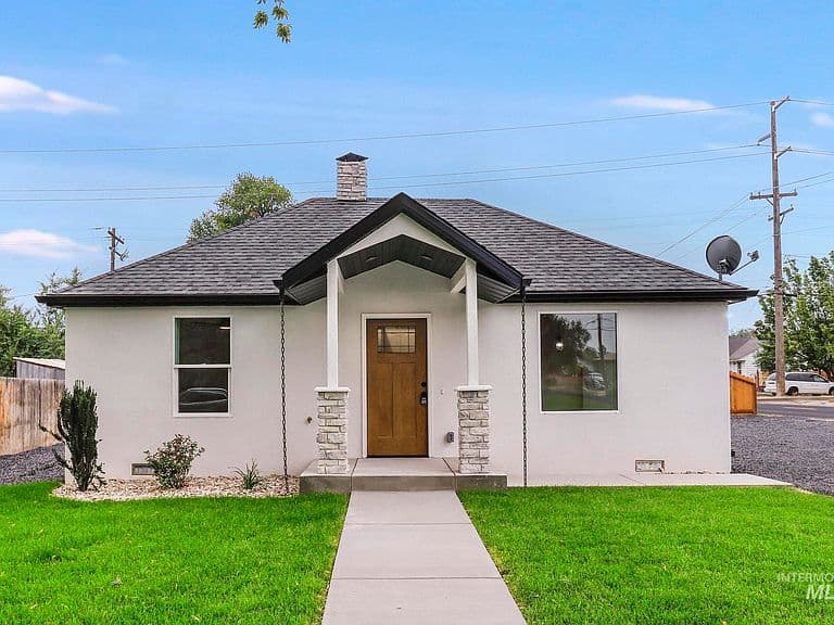 304 Van Buren St photo 1