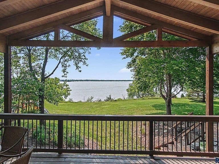 6767 Wicklow Hills Ln photo 3