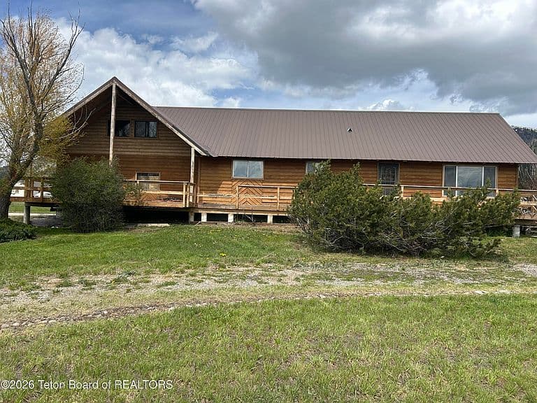 461 Cedar Creek Dr photo 5