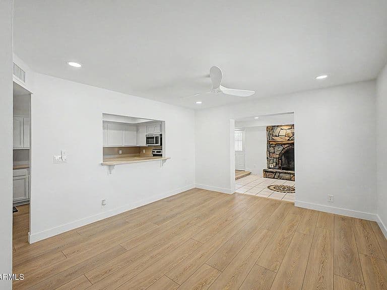 112 N SULLEYS Drive photo 5