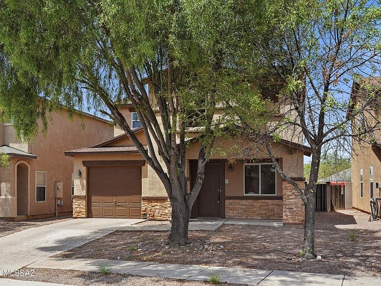 6808 S Parliament Dr photo 2