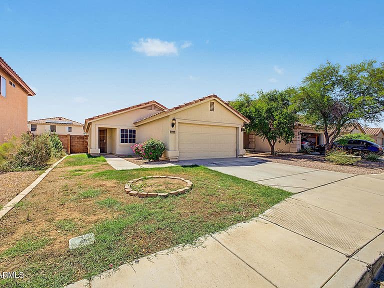12737 W LAUREL Lane photo 1
