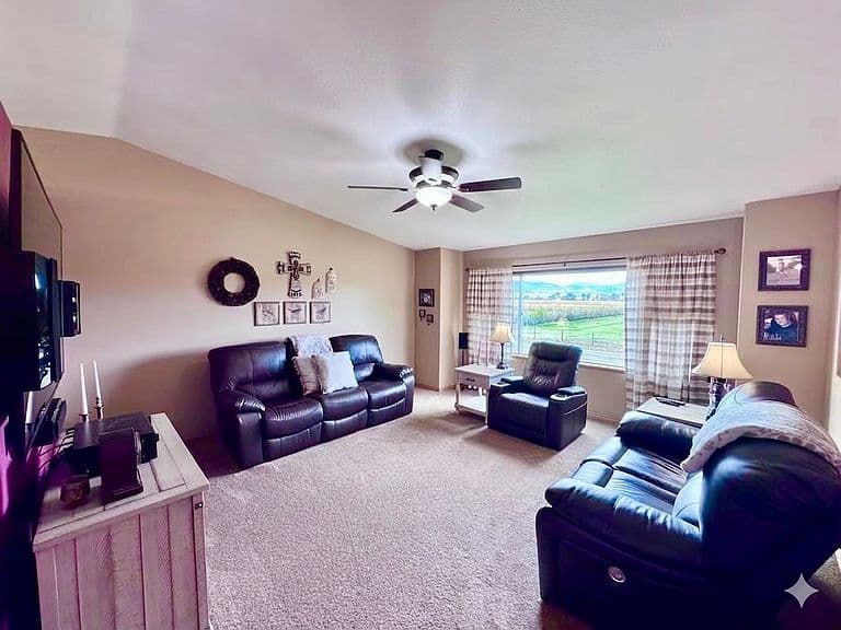 3463 Birkland Dr photo 5