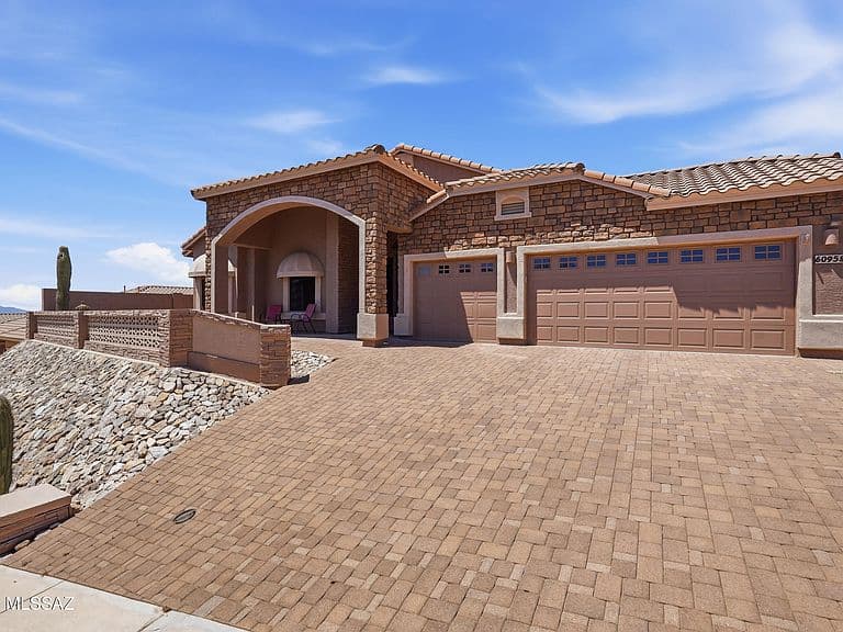 60958 E Eagle Mountain Dr photo 3