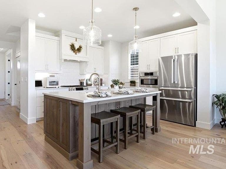 1398 W Ultar Dr photo 5
