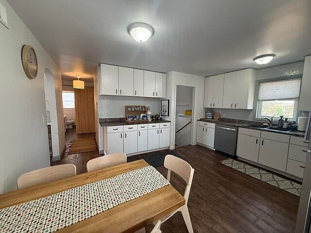 310 Hill St photo 4