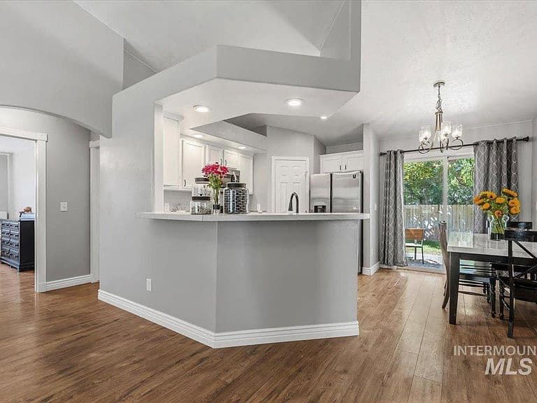 5222 Weston Ave photo 4