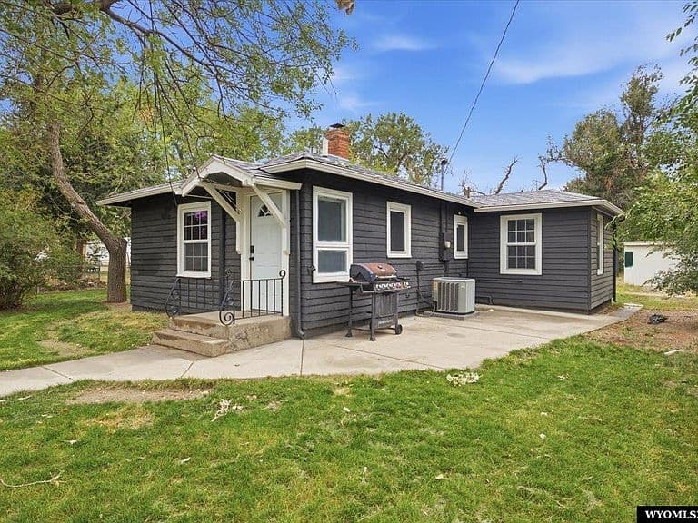 112 M St photo 1