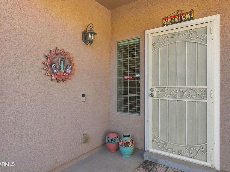 41307 W LARAMIE Road photo 2