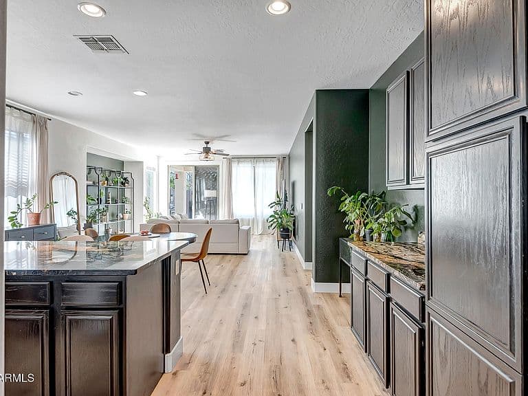 3345 W Thoreau Ln photo 5