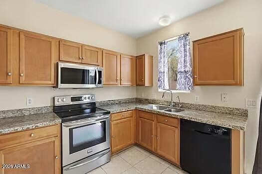 6615 W MELVIN Street photo 5