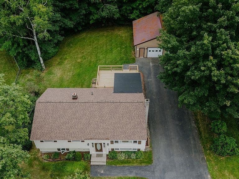 54 Eastview Road photo 2