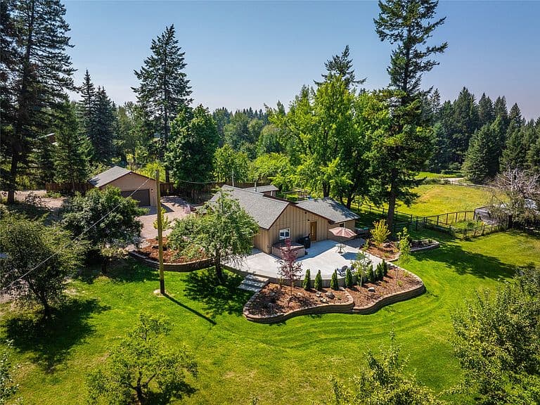 2264 Foothill Rd photo 1
