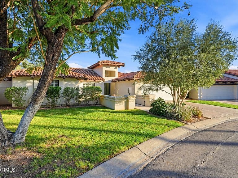 3187 E BERRIDGE Lane photo 4