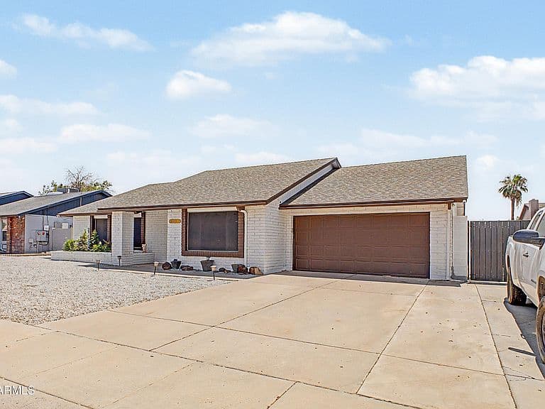 6231 W RIVIERA Drive photo 3