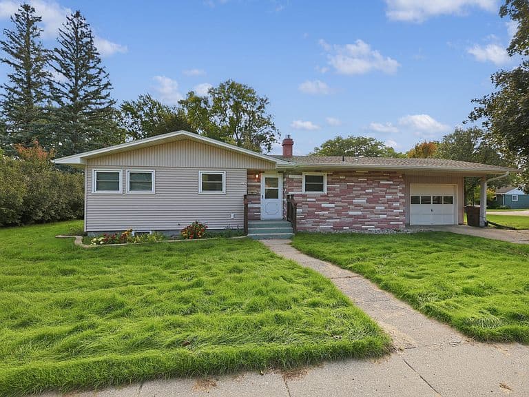 120 Jefferson Ave photo 1