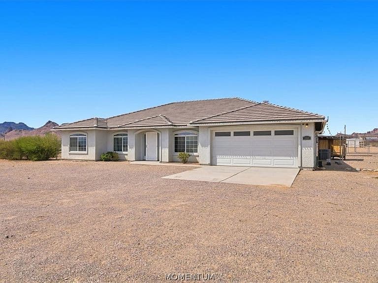1949 S Estrella Road photo 4