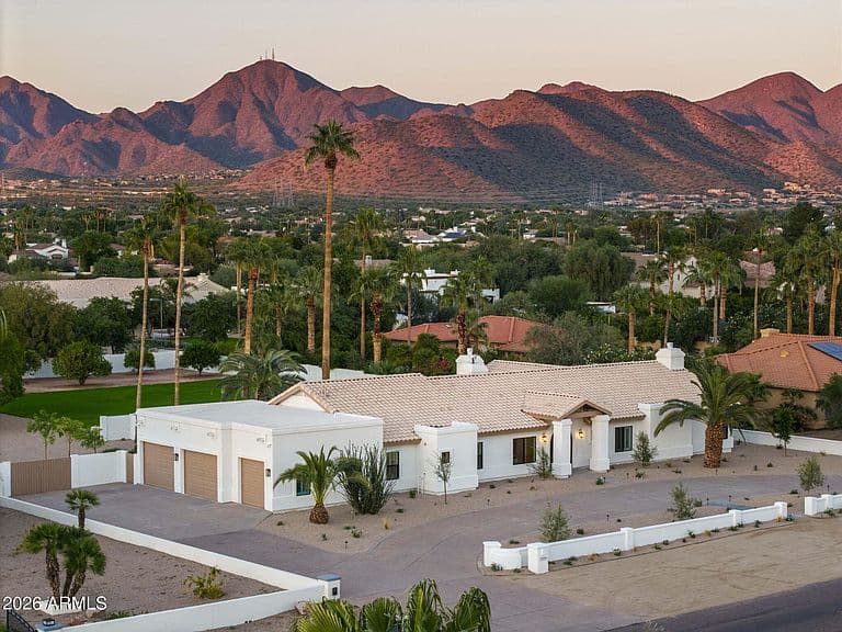 10290 E DESERT COVE Avenue photo 1