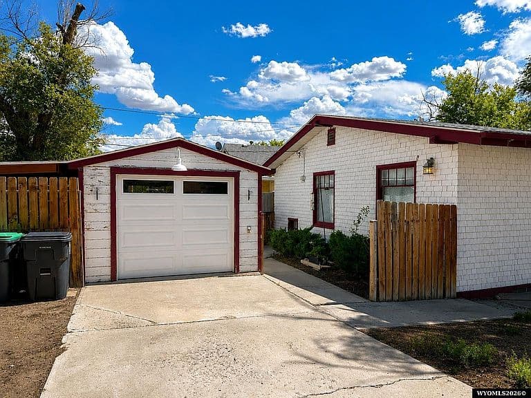 394 W Flaming Gorge Way photo 3