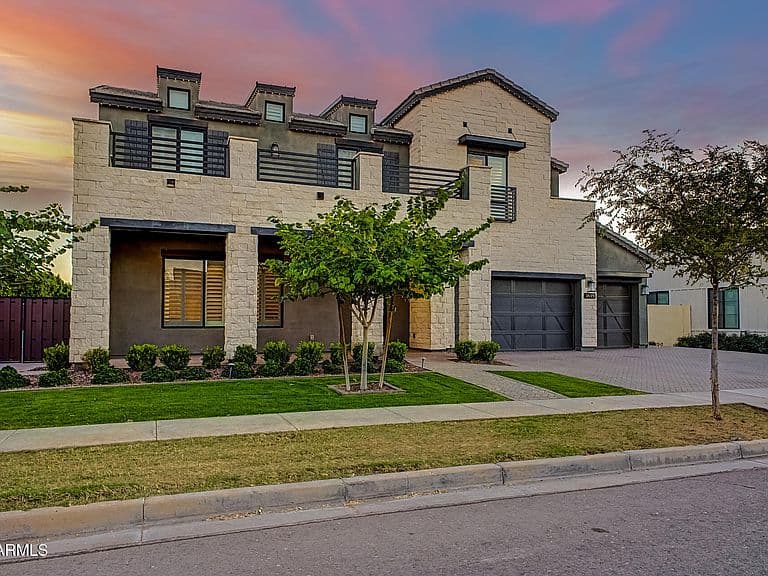 3849 E SAGEBRUSH Street photo 2