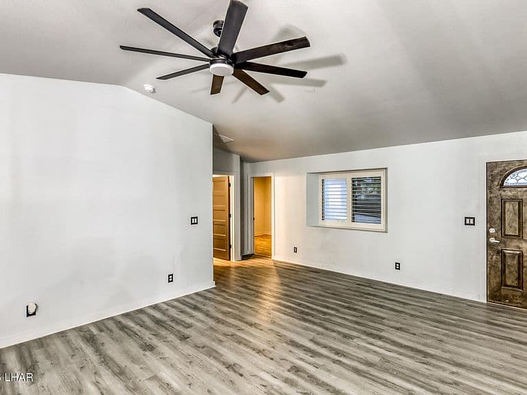 3585 Offshore Ct photo 4