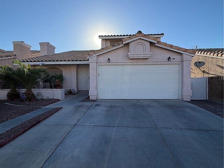1463 Harmony Hill Dr photo 1