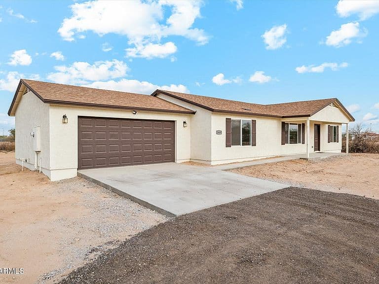 31751 W BUCHANAN Street photo 2