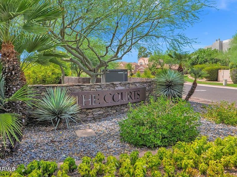 7710 E GAINEY RANCH Road #211 photo 3