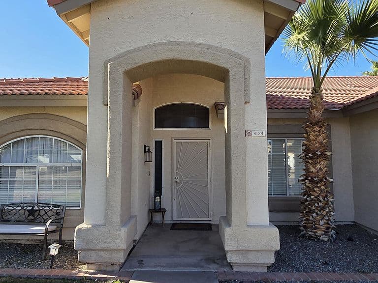 3124 N MEADOW Drive photo 3