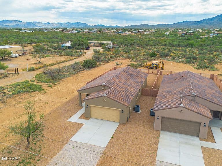 3180 E Andrada Rd photo 2