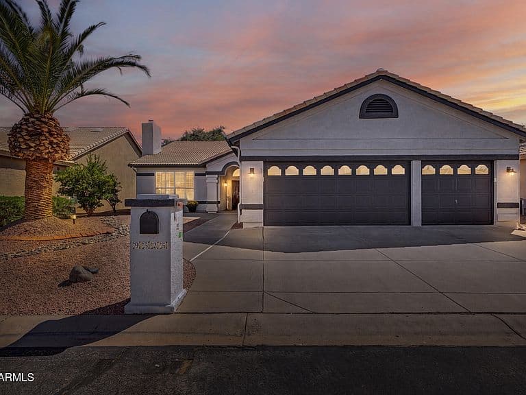 9525 E CHAMPAGNE Drive photo 2
