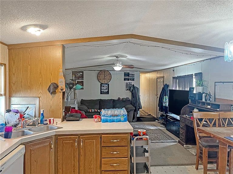 1016 Mirco Cir photo 5
