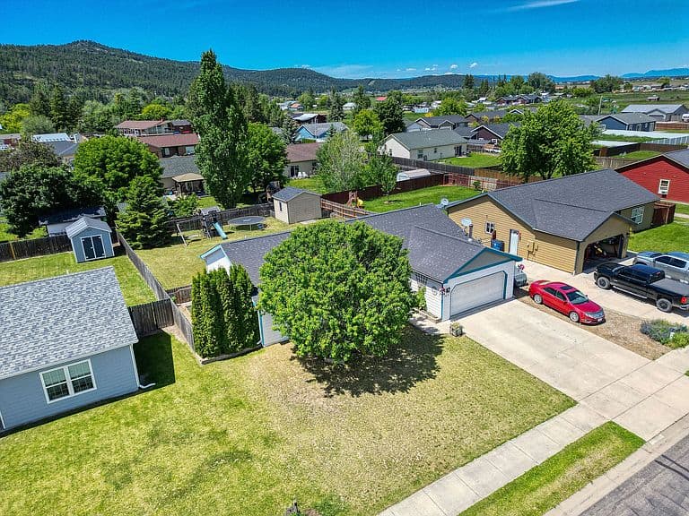 1415 Klondyke Loop photo 4