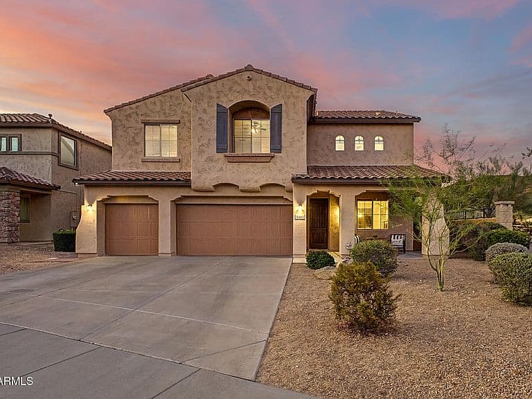 9102 W WHITE FEATHER Lane photo 2