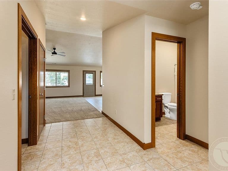 5933 Foxtail Loop photo 3