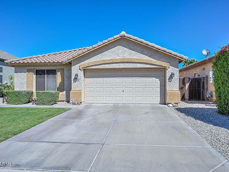 9206 W LONE CACTUS Drive photo 3
