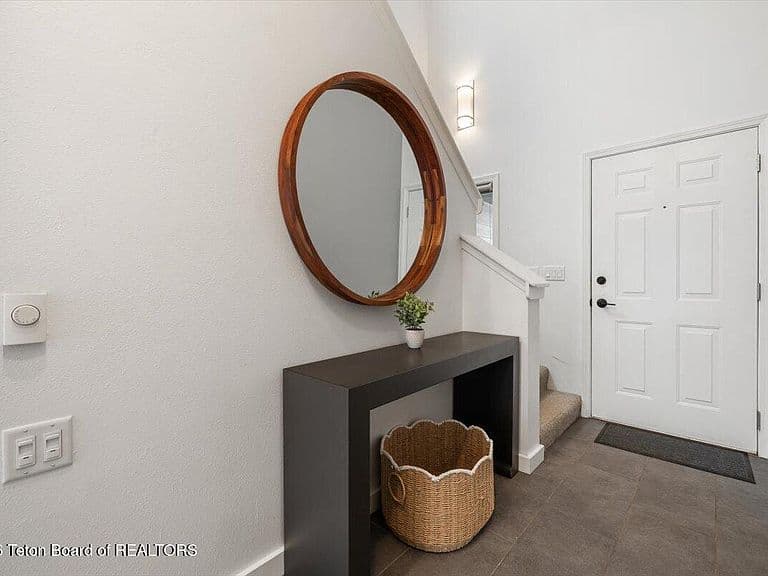 514 E Pearl Ave photo 4