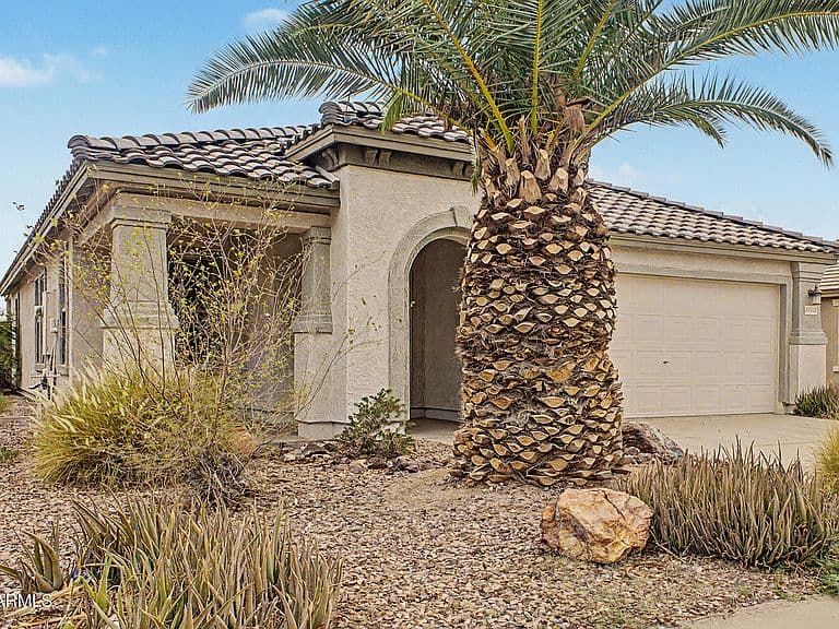 25535 W BURGESS Lane photo 2