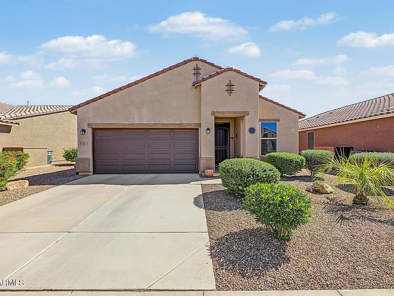 546 N RAINBOW Way photo 1