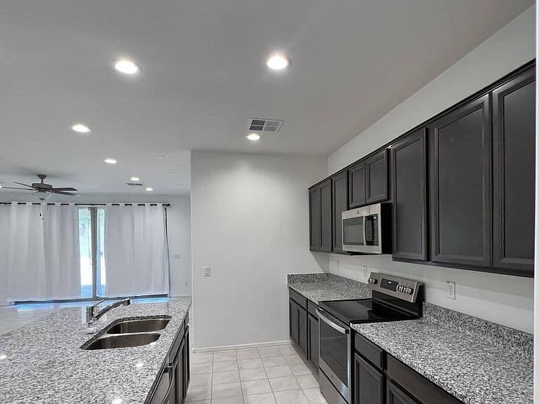 1724 E BRANDON Drive photo 4
